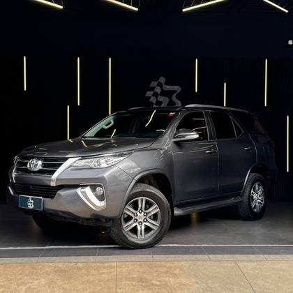 TOYOTA HILUX SW4 2.7 SR 4X2 16V FLEX 4P AUTOMÁTICO